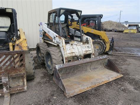 solid tires bobcat 763